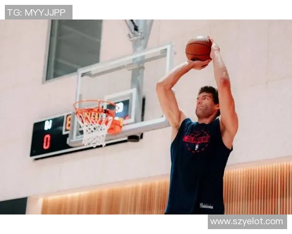 快船神级交易换来期待已久的4号位泰伦卢决定让他担任替补角色 快船神级交易换来期待已久的4号位泰伦卢决定让他担任替补角色